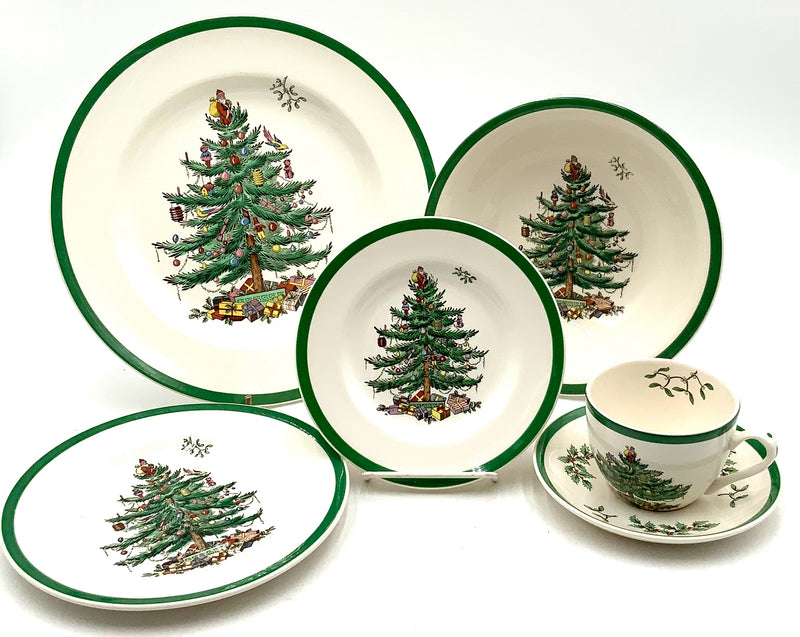 England Spode Christmas Tree Service for 8 Plus Extras
