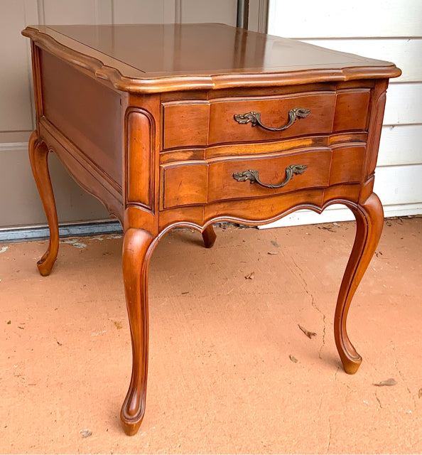 Vintage Hekman French Provincial End Table