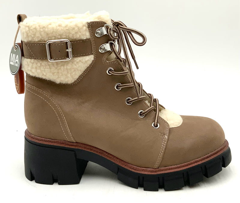MIA Brown Lea& Cream Shearling w/Lug Sole "Coen" Boots 7.5