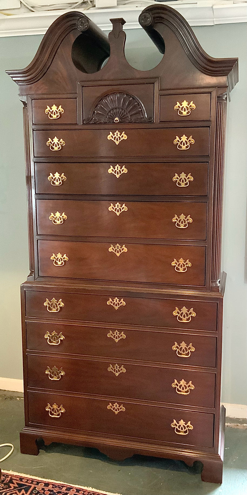 Heritage Heirloom 10 Drawer Mahogany Chest on Chest