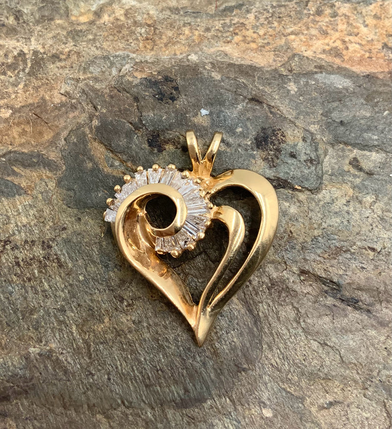 14kt Gold & Diamond Heart Pendant