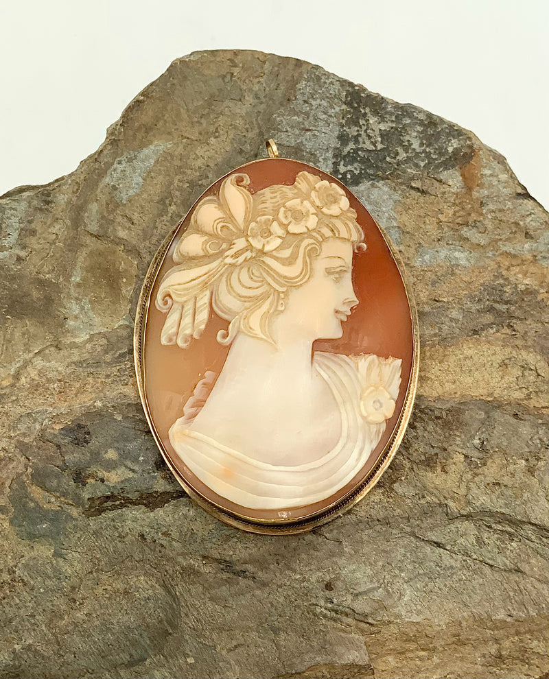 14kt Gold & Carved Shell Cameo Pendant/Brooch