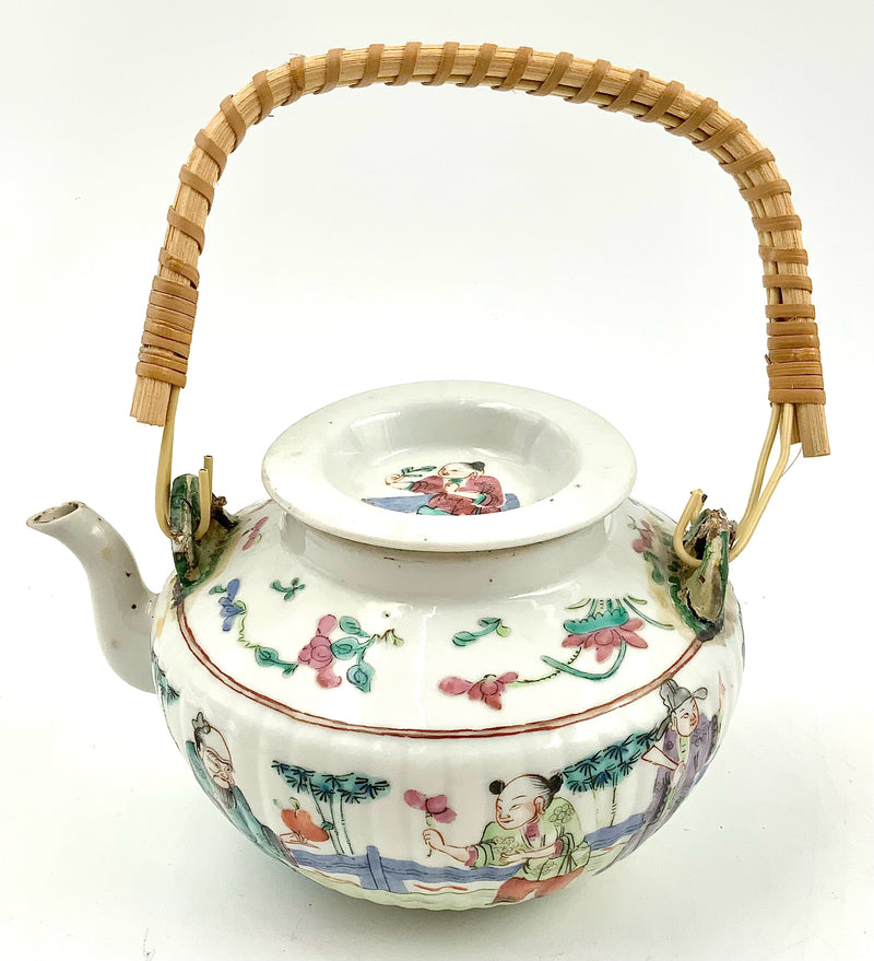 Antique Chinese Export Porcelain Teapot