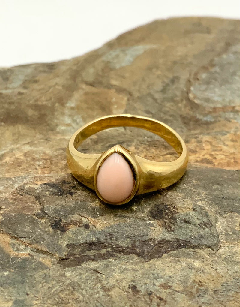 18kt Gold & Angel Skin Coral Ring