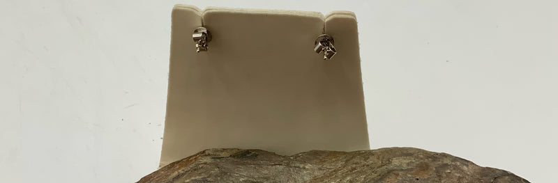 18kt White Gold & Diamond Stud Earrings
