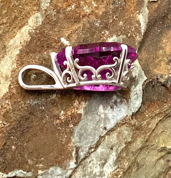 14kt White Gold & Amethyst Pendant