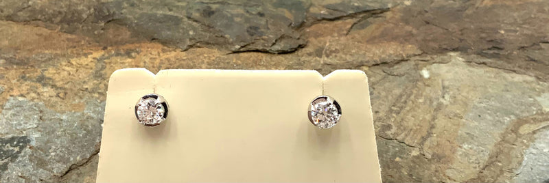 18kt White Gold & Diamond Stud Earrings