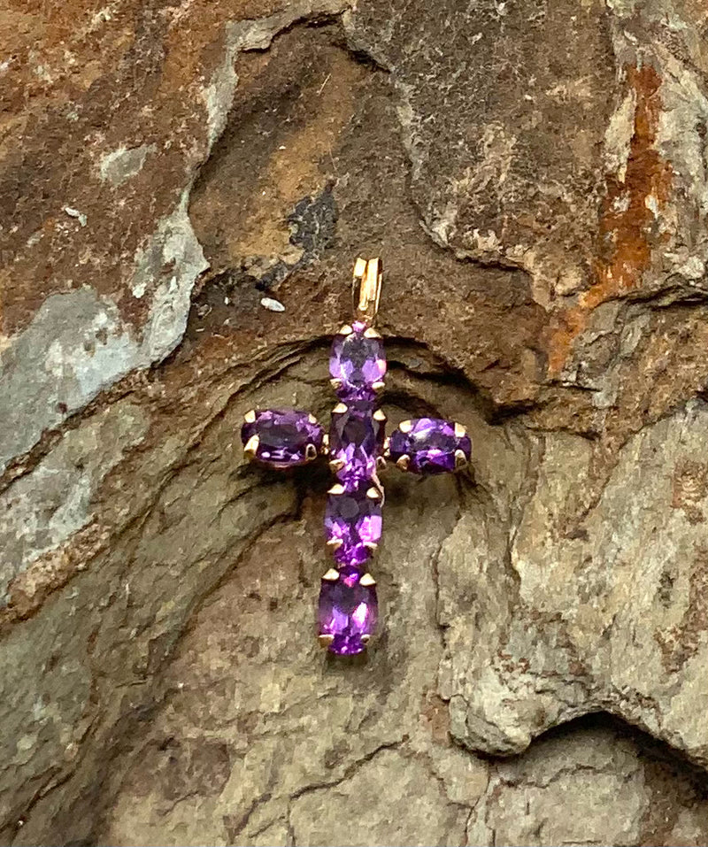 10kt Gold & Amethyst Cross Pendant