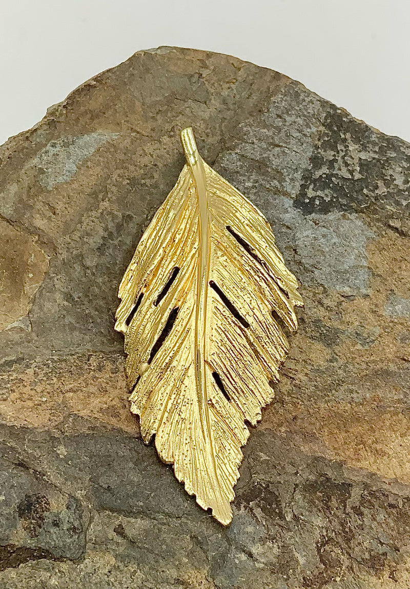 BELLEZZA Goldtone Leaf Pendant