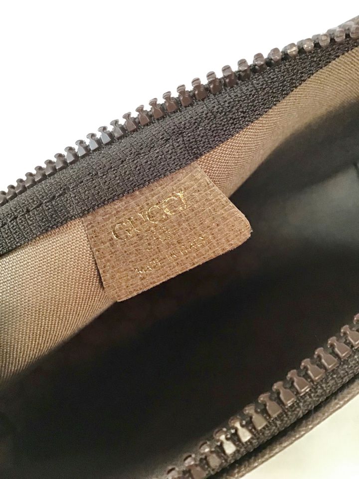 GUCCI Vintage Beige GG Plus Monogram Zip Pouch