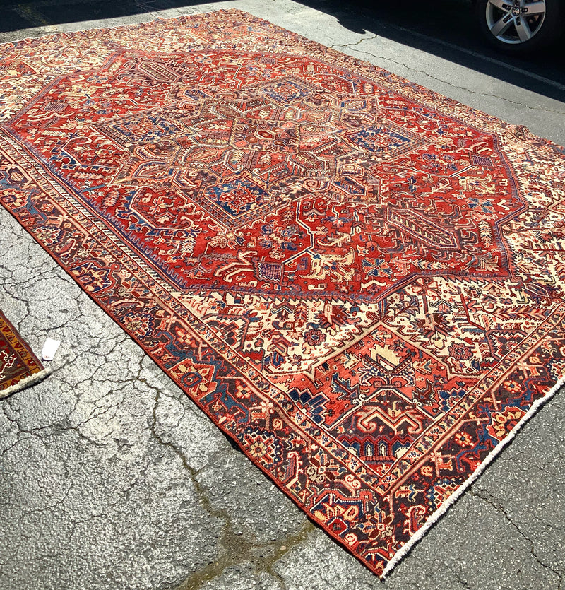 Handmade Persian Heriz Rug 9'10"wx13'10"l