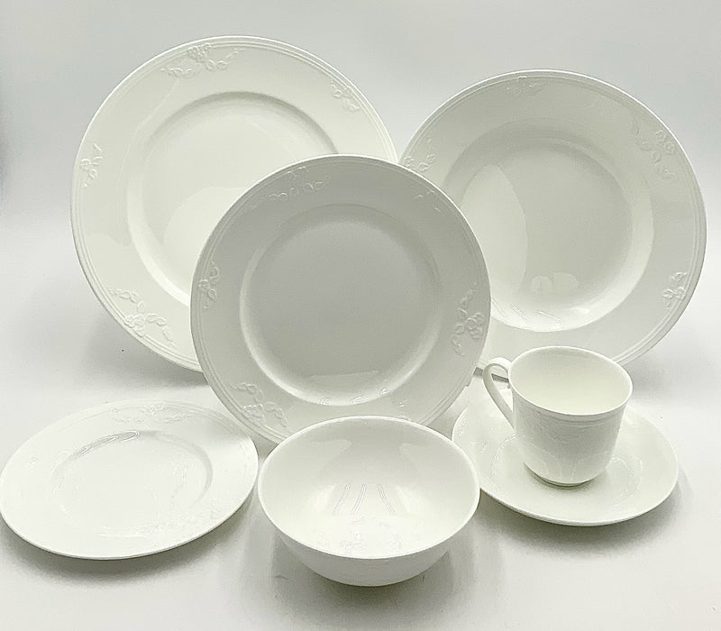 Villeroy & Boch Service for 12 "Fiori Weiss" Plus Extras