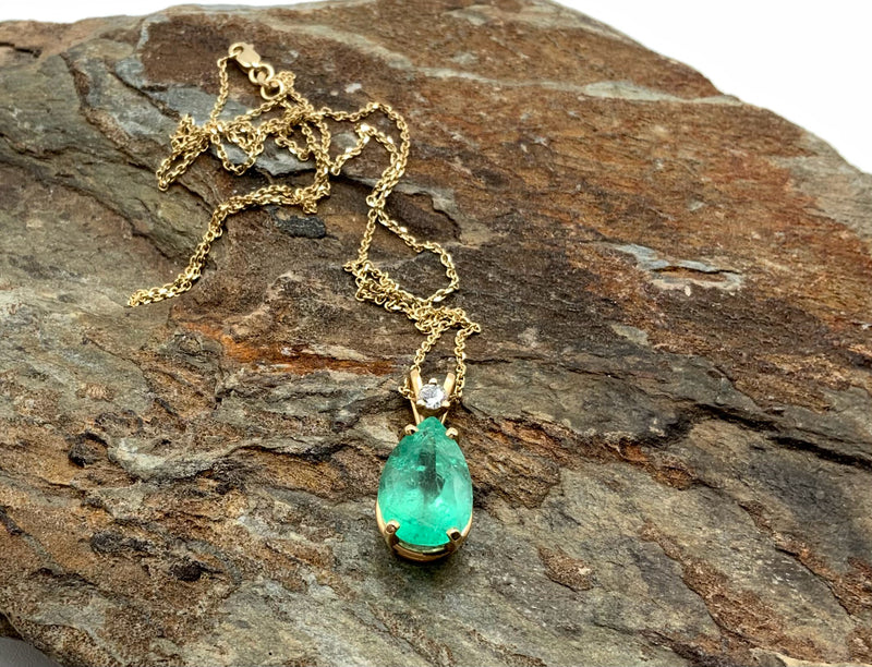 14kt Gold, Diamond & Emerald Necklace