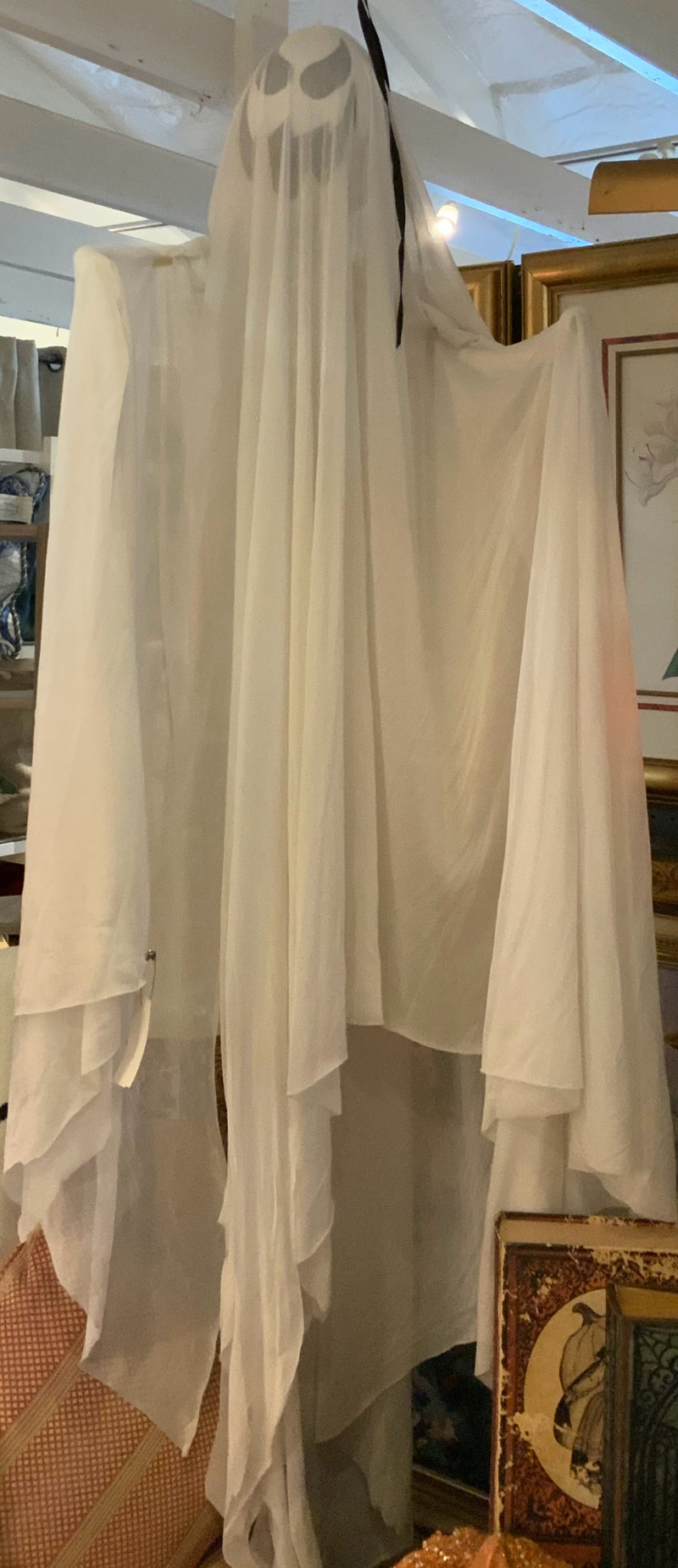 Hanging Ghost