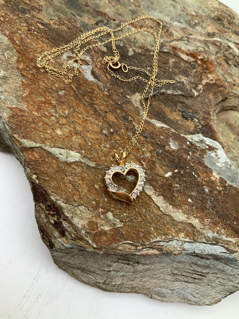 10kt Gold & Diamond Heart Necklace