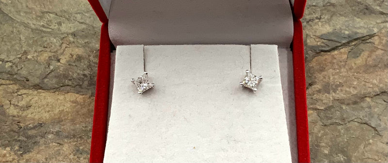 14kt Gold & Diamond Stud Earrings