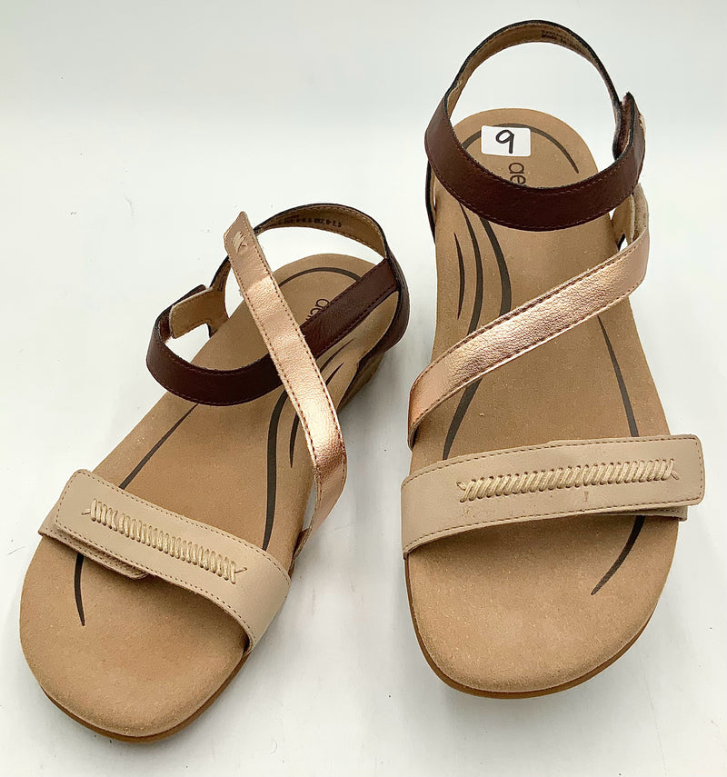 AETREX Nuetral Multi Leather Gabby Sandals 9