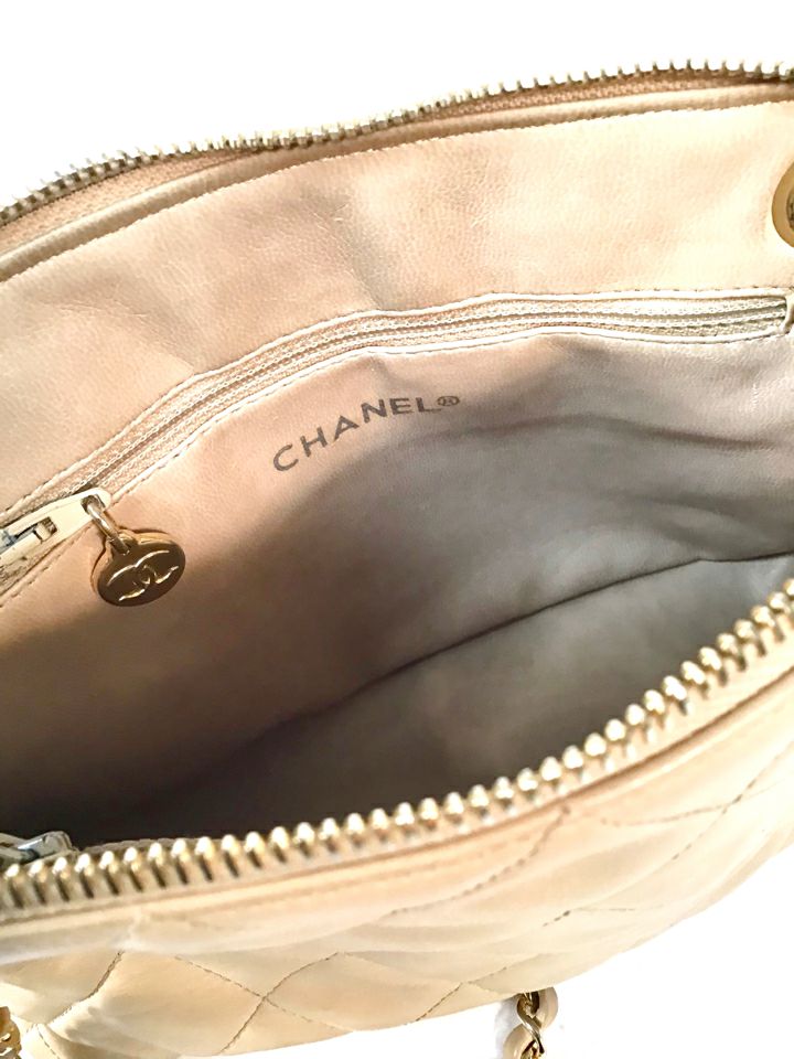 CHANEL Vintage Sand Quilted Leather Chain Strap Bag