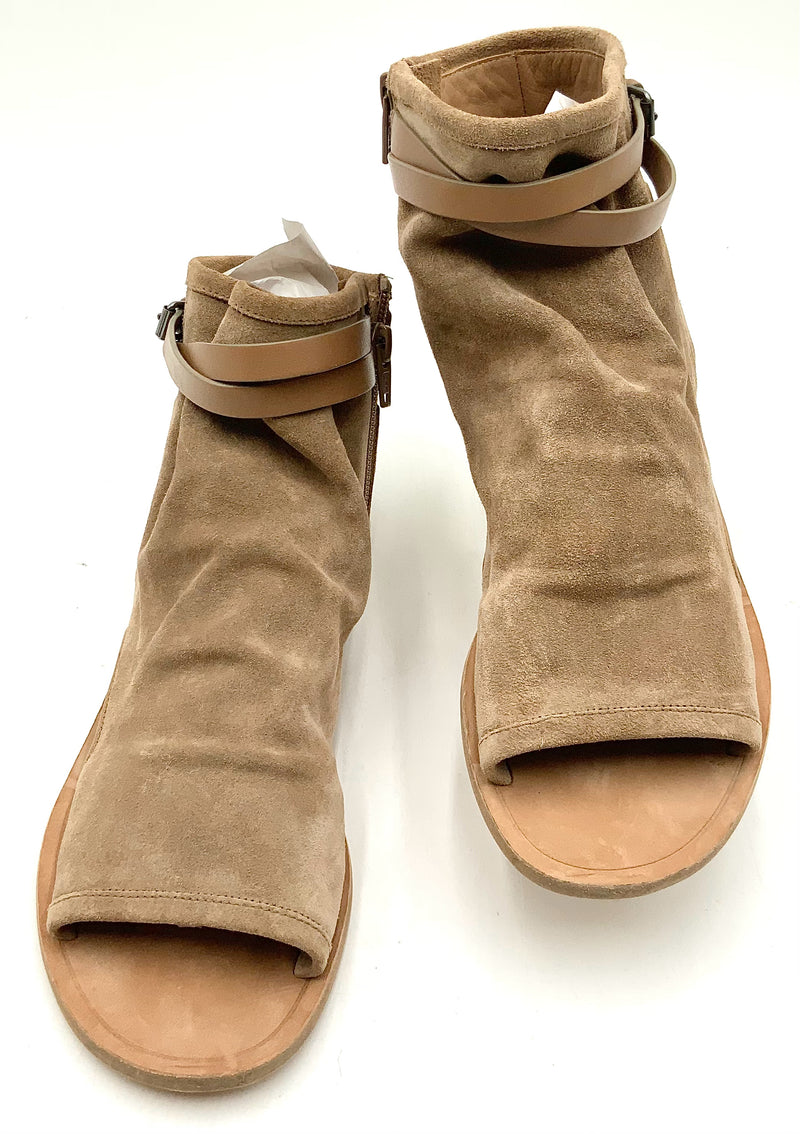 VINCE Tan Sue Thalia Slouchy Gladiator Sandals 8