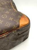 LOUIS VUITTON Vintage Monogram Canvas Tan Vachetta Trim Siruis 50 Travel Bag