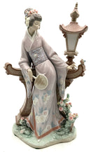 Lladro Porcelain Geisha Figure