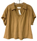 XIRENA Latte Crinkle Cotton Split Neck S/S Top