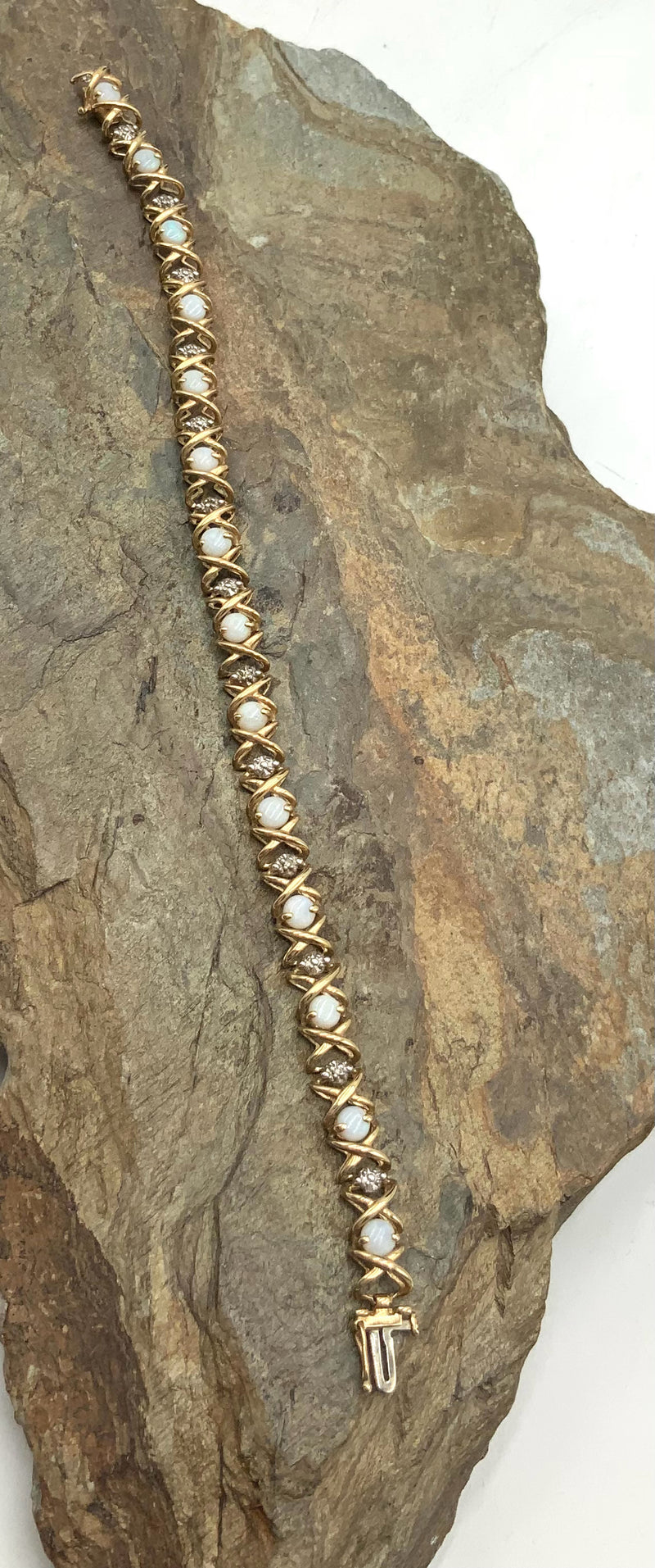 10kt Gold, Diamond & Opal Bracelet
