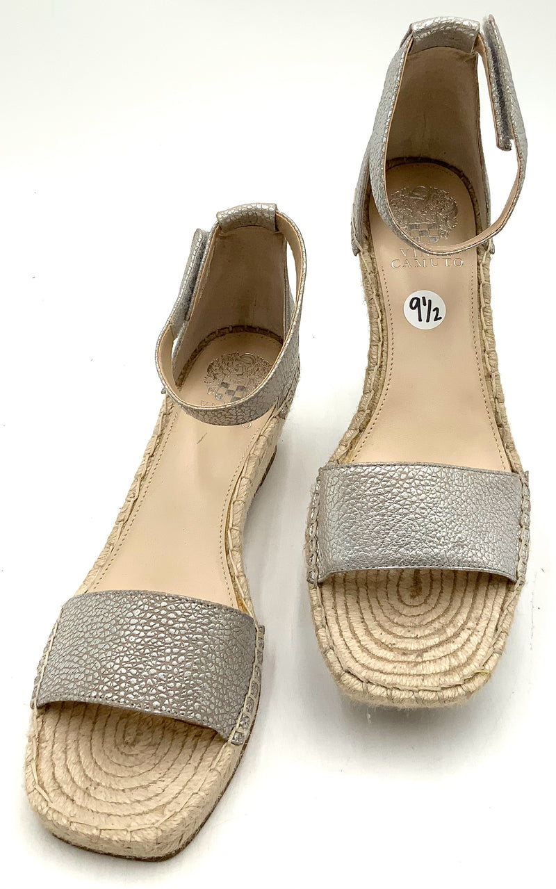 VINCE CAMUTO Silver Leather Jesla Espadrille Wedge Sandals 9.5