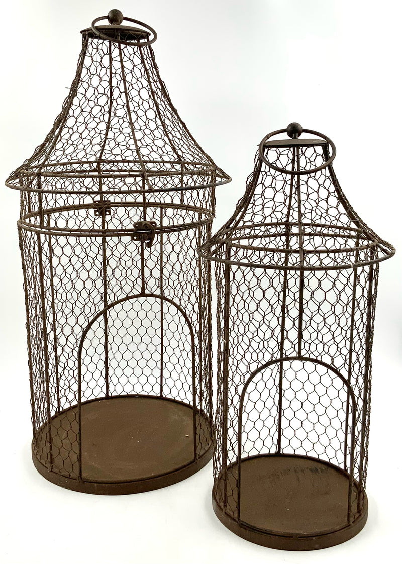 Pair of Round Chicken Wire Lidded Planters