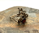 10kt Gold & Garnet Leafy Vines Motif Ring