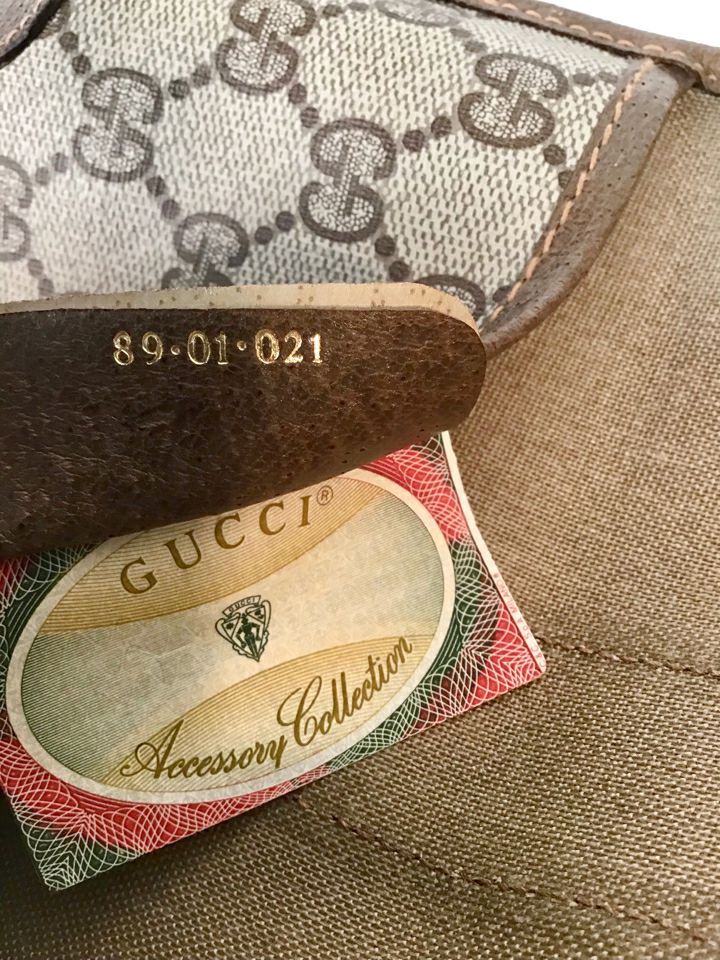 GUCCI Vintage GG Monogram Red Green Stripe Envelope Pouch