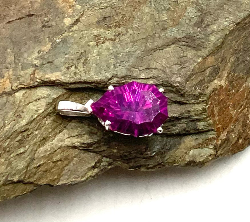 14kt White Gold & Amethyst Pendant