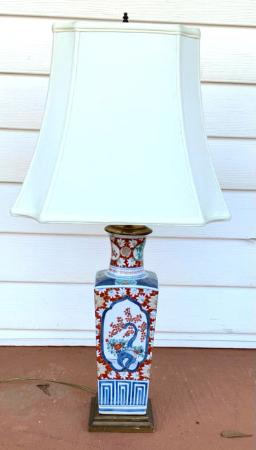 Vintage Asian Ceramic Lamp
